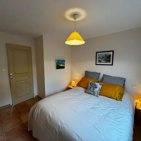 아파트 T4 En Duplex, Vue Et Piscine