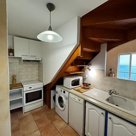 Apartment T4 En Duplex, Vue Et Piscine *